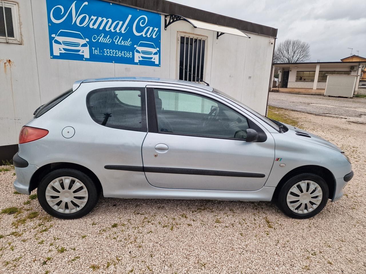 Peugeot 206 1.1 3p. XT