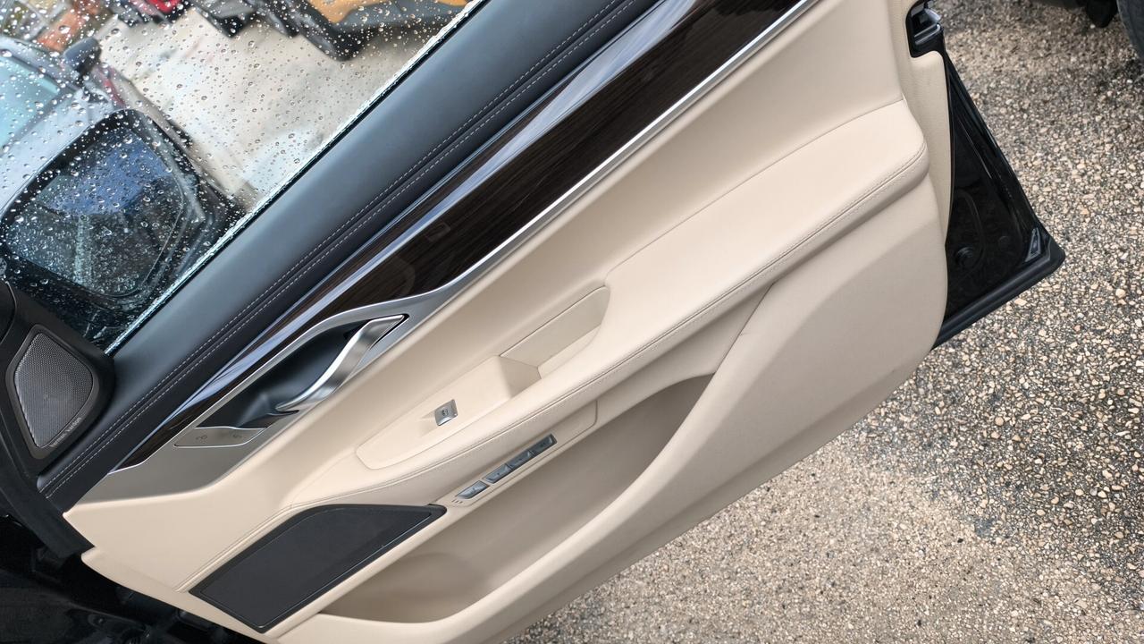 Bmw 750 750i xDrive Eccelsa iper full pochi km