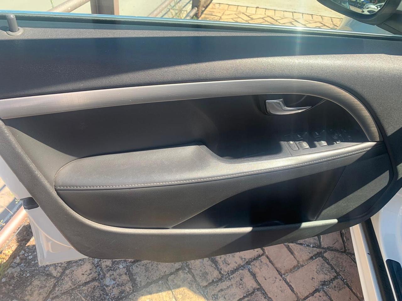 Volvo S80 2.4 D5 205 CV Geartronic Momentum