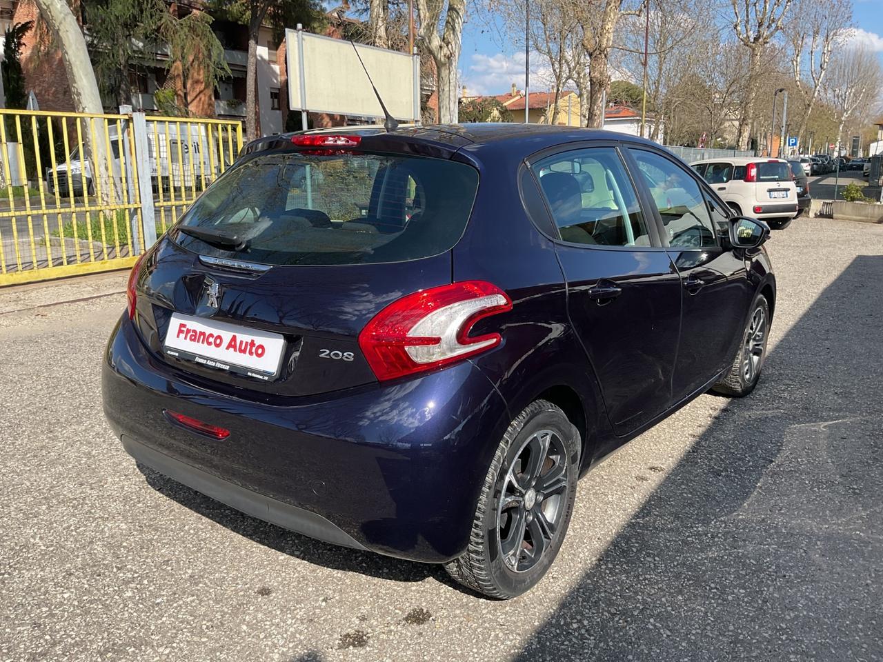 Peugeot 208 1.4 HDi 68 CV 5 porte Allure OK NEOPATENTATI
