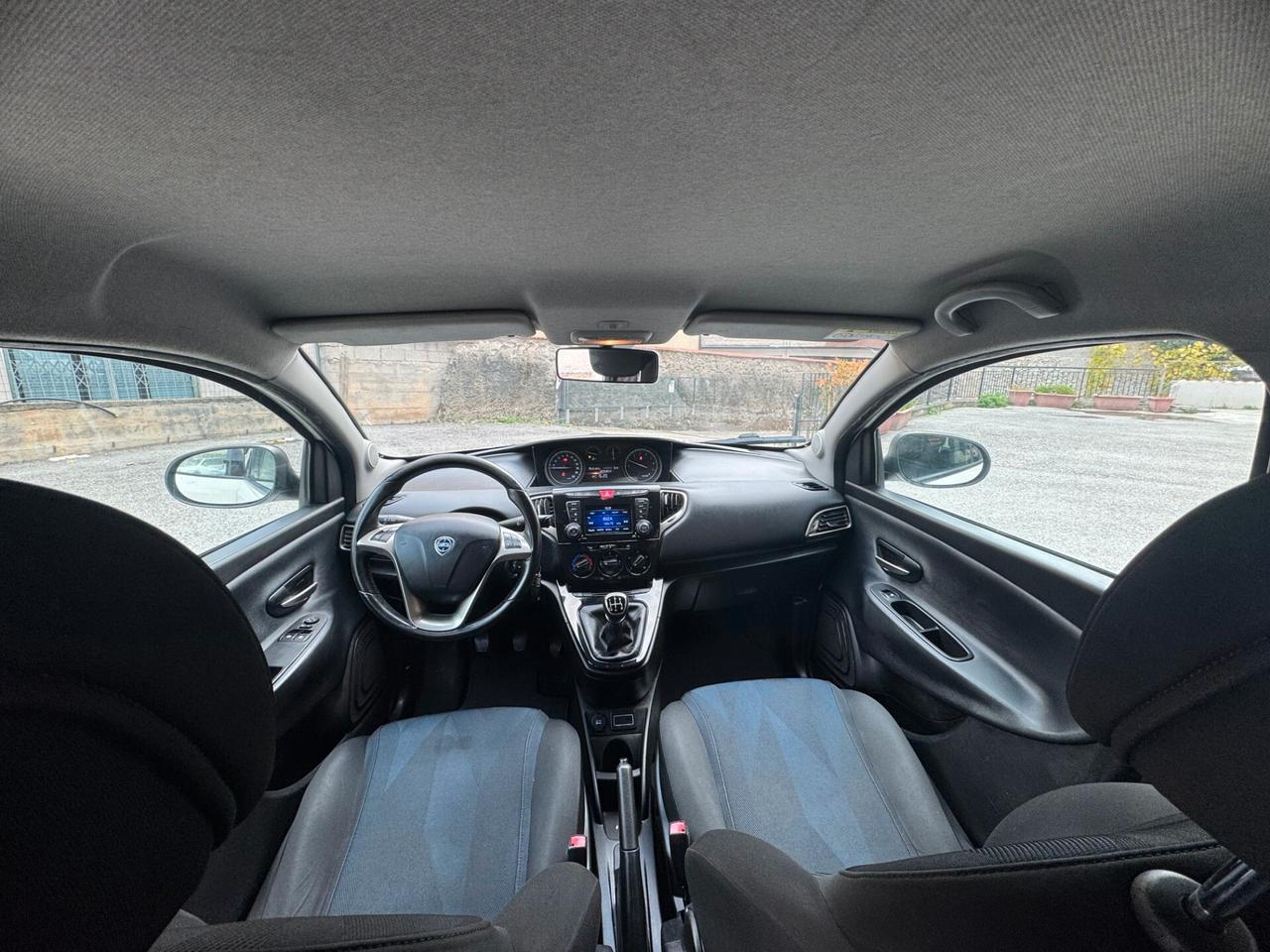 Lancia Ypsilon 1.2 70CV GOLD