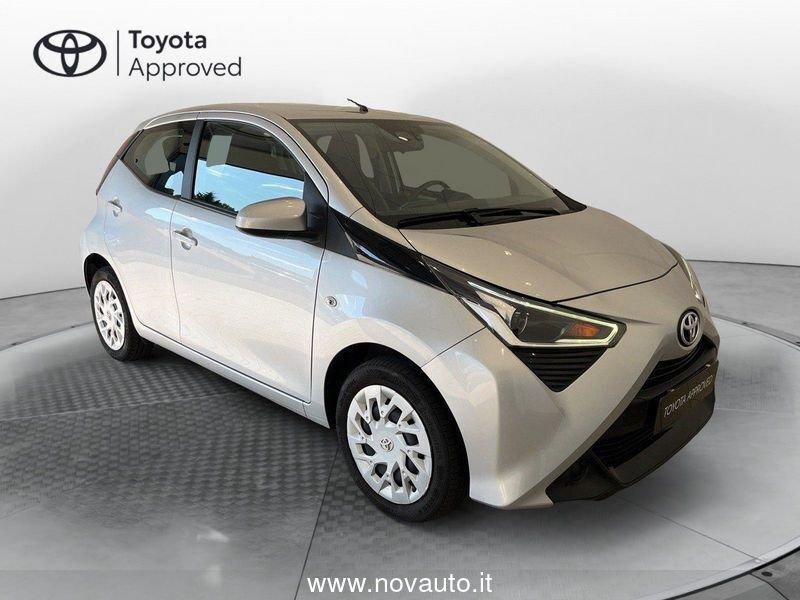Toyota Aygo Aygo Connect 1.0 VVT-i 72 CV 5 porte x-play