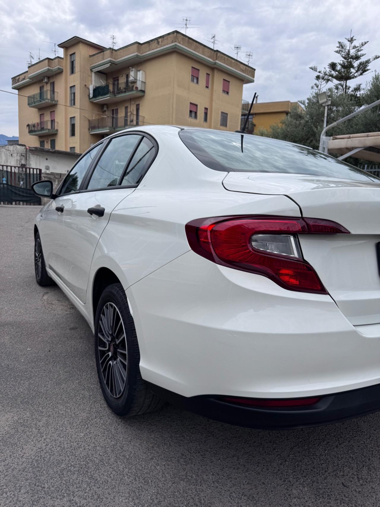 Fiat Tipo 1.6 Mjt 5 porte Lounge 2021