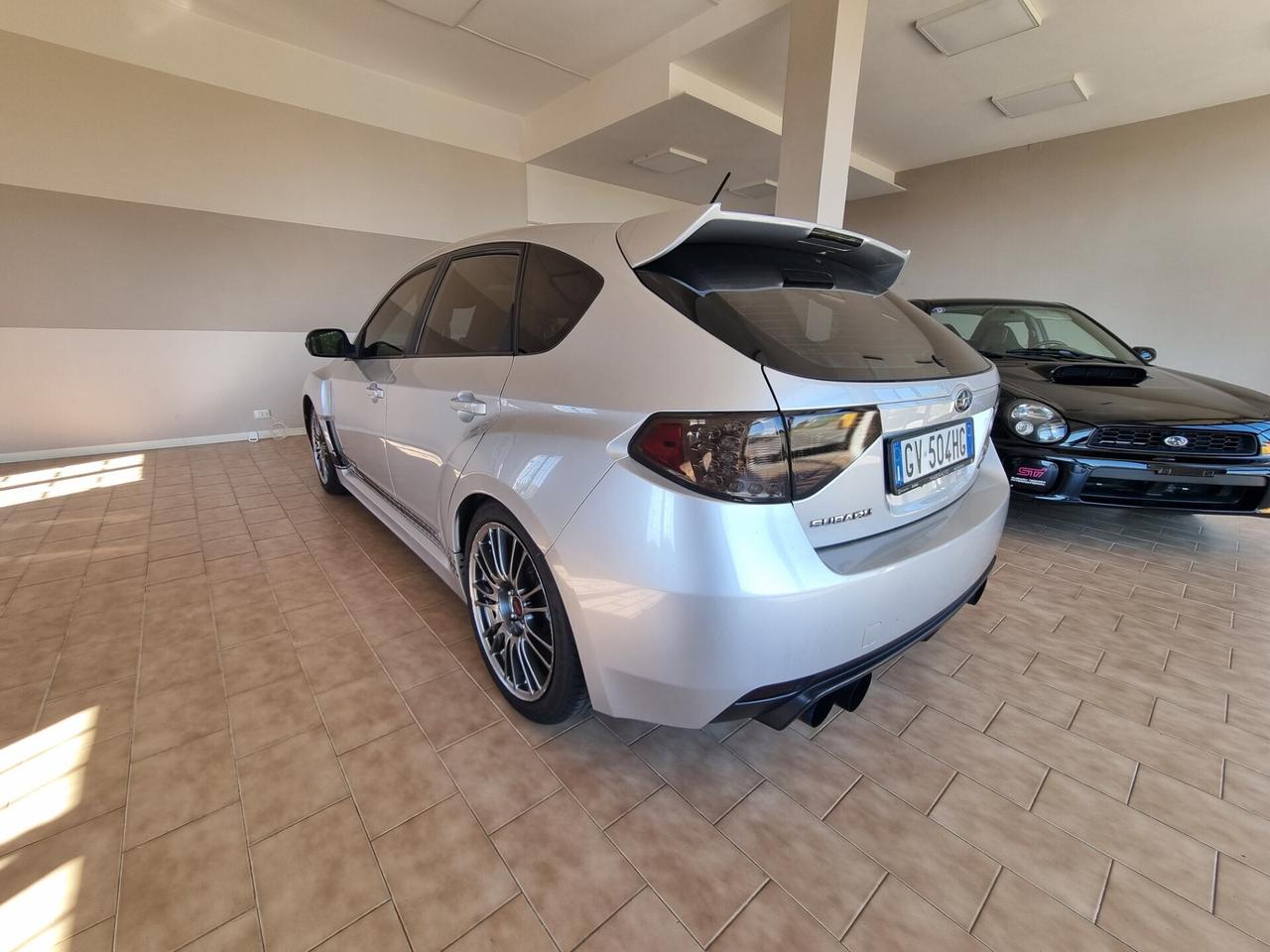 Subaru Impreza 2.0R 72