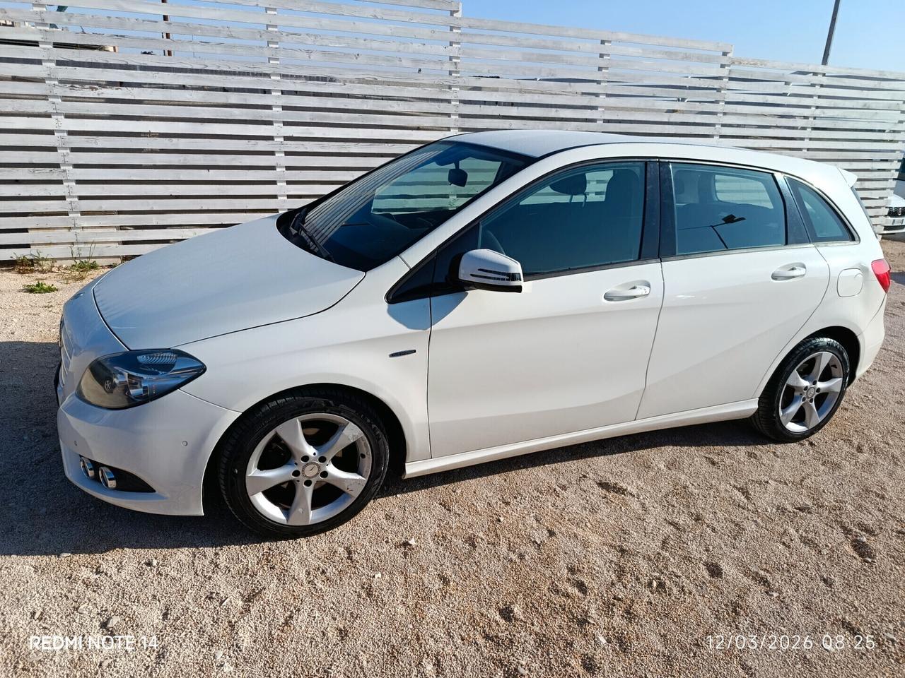 Mercedes-benz B 180 CDI BlueEFFICIENCY Premium ganzia a parte 1000 euro