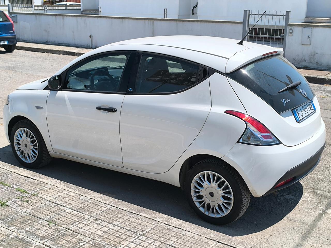 Lancia Ypsilon 1.2 69 CV 5 porte GPL Ecochic Gold 1 PROPRIETARIA