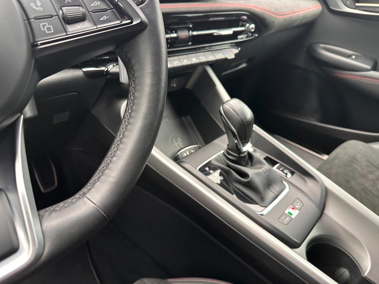 Alfa Romeo Tonale 1.3 280 CV PHEV AT6 Q4 Veloce