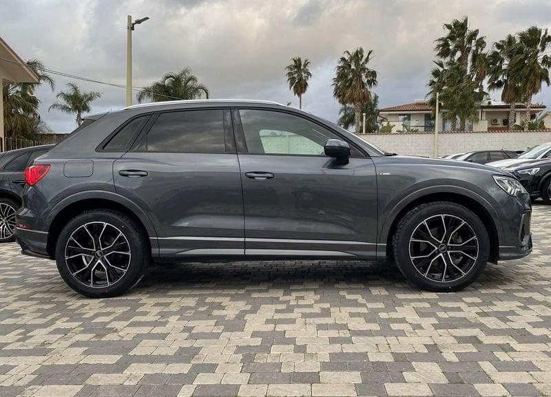Audi Q3 S Line interno ed esterno 2.0 TDI 150CV S-Tronic 35