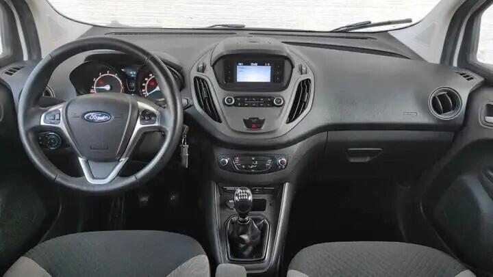 Ford Tourneo Courier 1.0 ECOBOOST