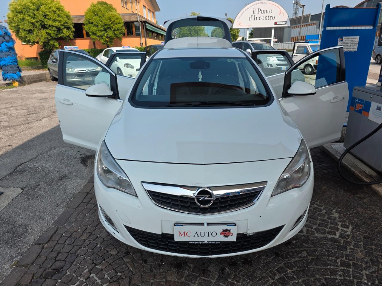 Opel Astra 1.7 CDTI 110CV 5 porte Cosmo con 276.000km Neopatentati ok