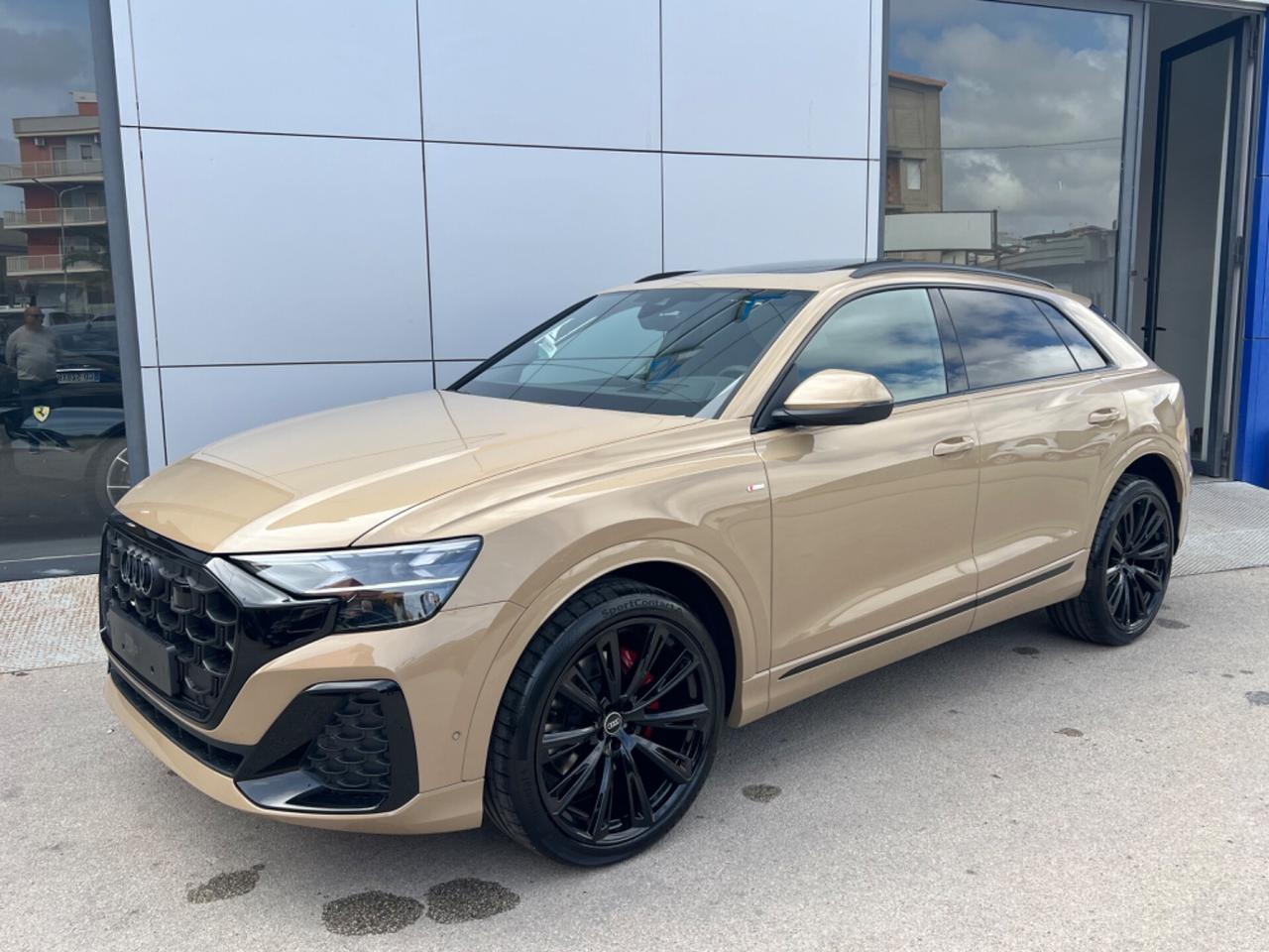 Audi Q8 50 TDI S-Line possibilità noleggio no scoring