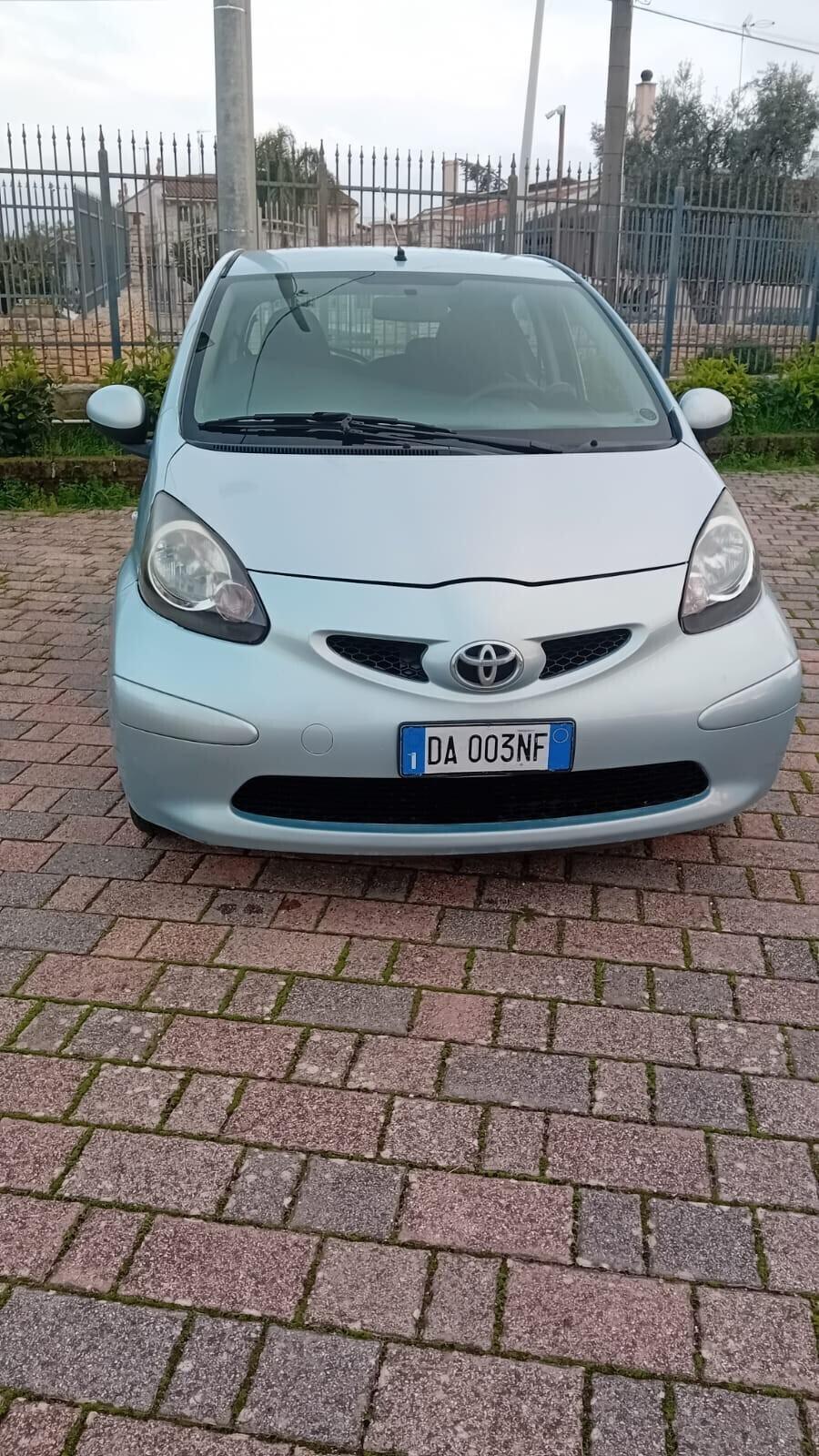 Toyota Aygo 1.0 12V VVT-i 5 porte Sol