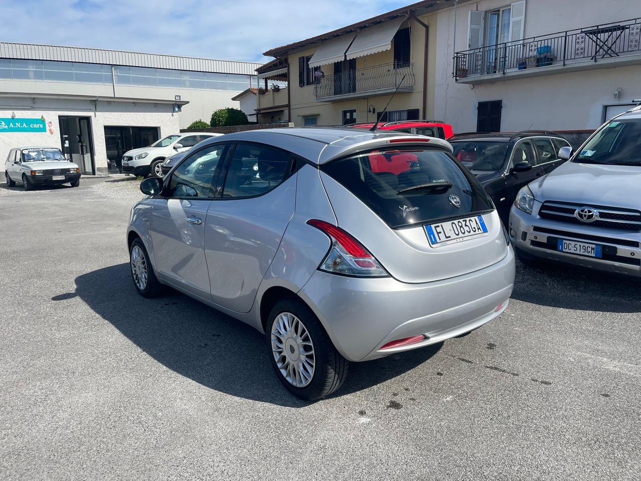 Lancia Ypsilon 1.2 69 CV 5 porte Gold