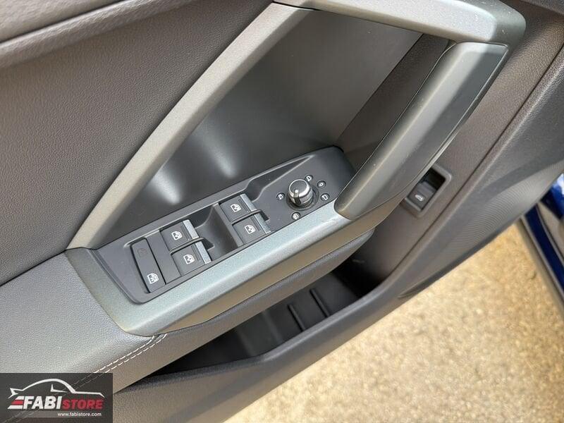 Audi Q3 Sportback 35 TDI 150 Cv S-Tronic S-Line interno ed esterno