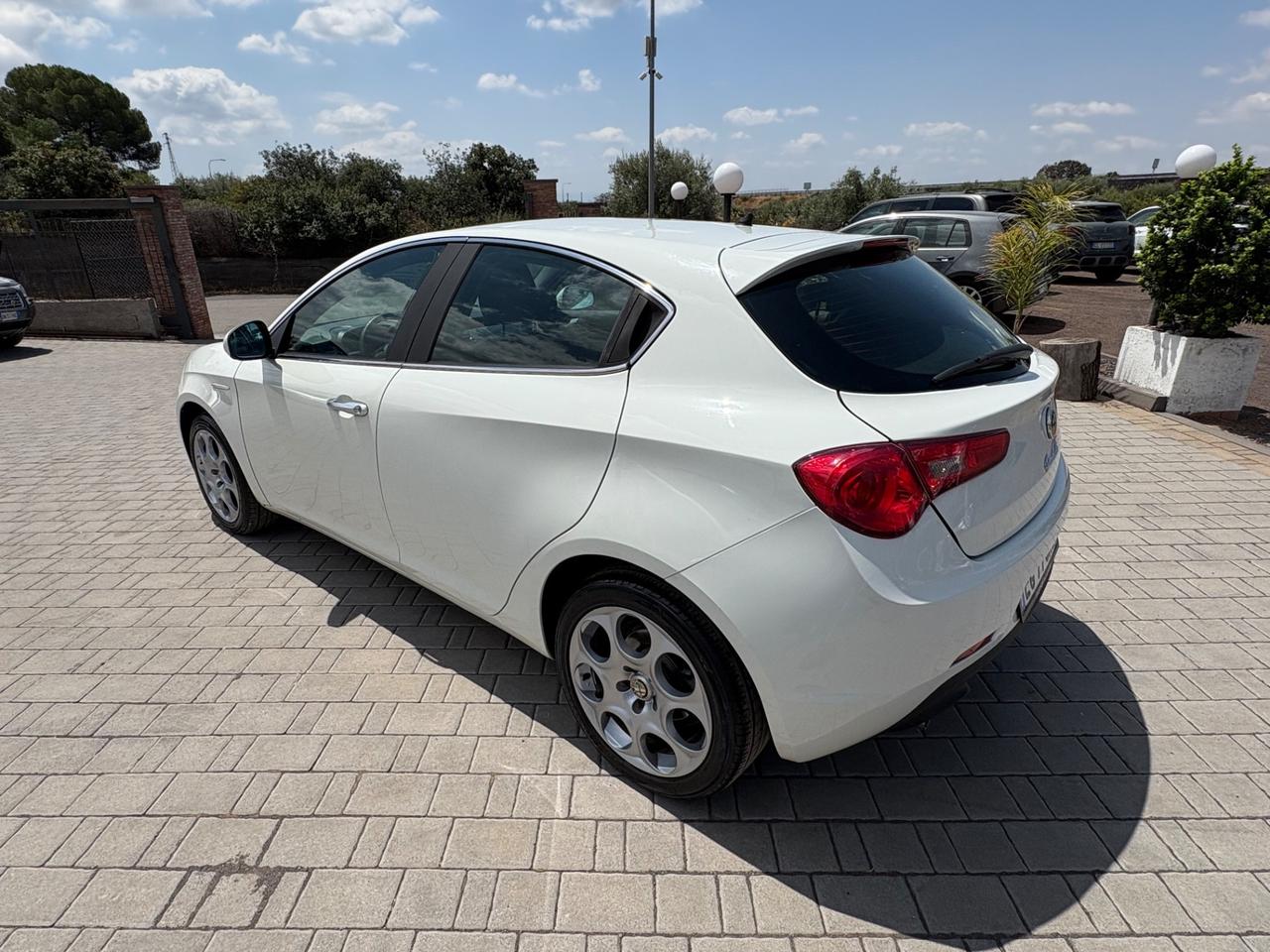 Alfa Romeo Giulietta 2.0 JTDm-2 140 CV Distinctive