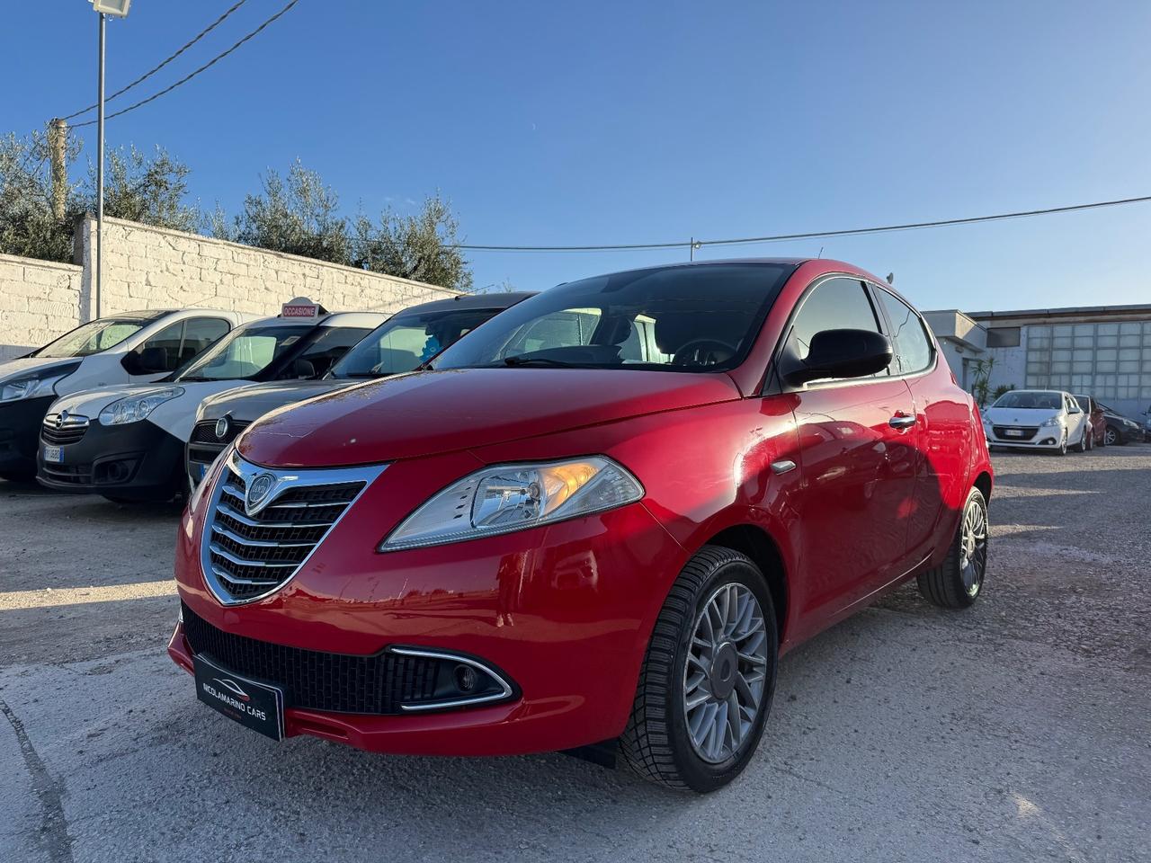 Lancia Ypsilon 1.2 69 CV 5 porte S&S Platinum