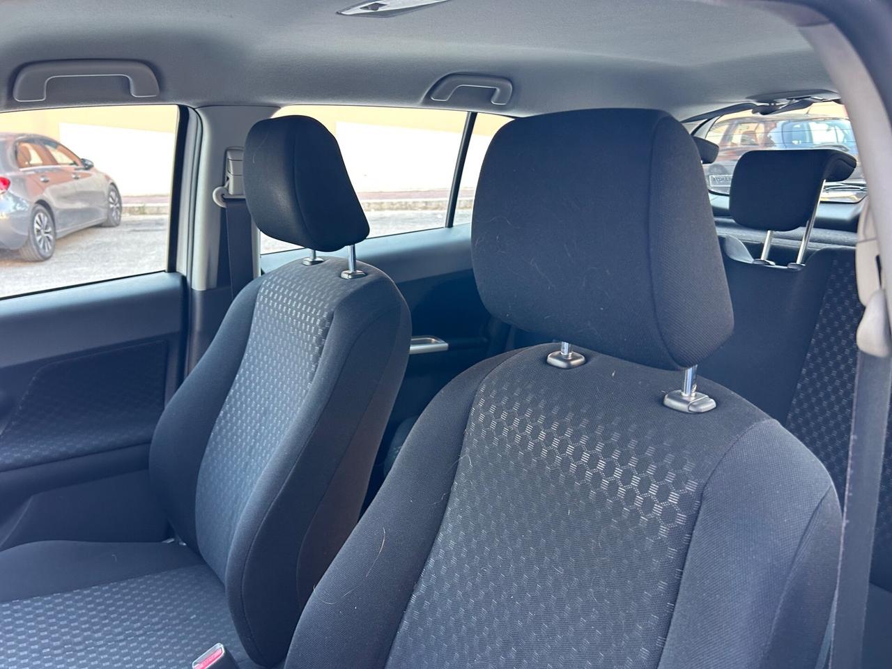 Toyota Urban Cruiser 1.4 D-4D 4WD unico proprietar