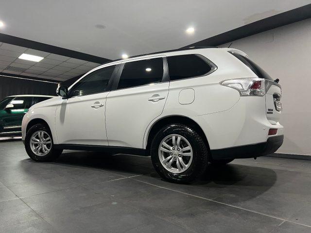 MITSUBISHI Outlander 2.2 DI-D 4WD Intense UNICO PROPRITARIO