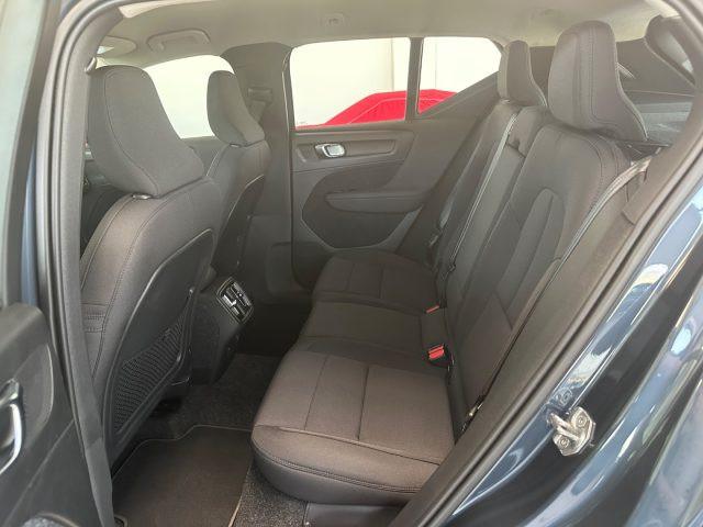 VOLVO XC40 T3 Momentum Pro