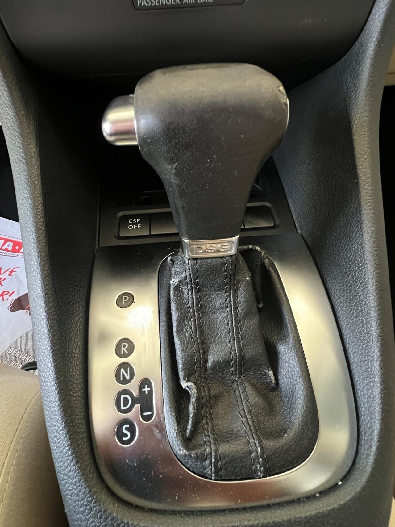 Volkswagen Golf 2.0 TDI 140CV DPF DSG 5p. Highline