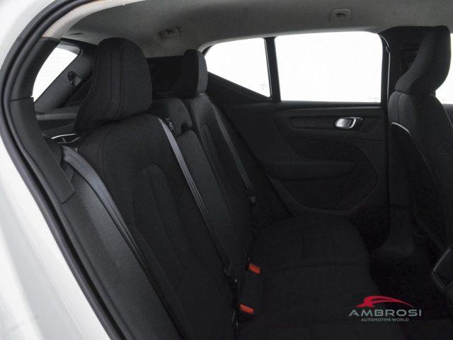 VOLVO XC40 T2 Momentum Core