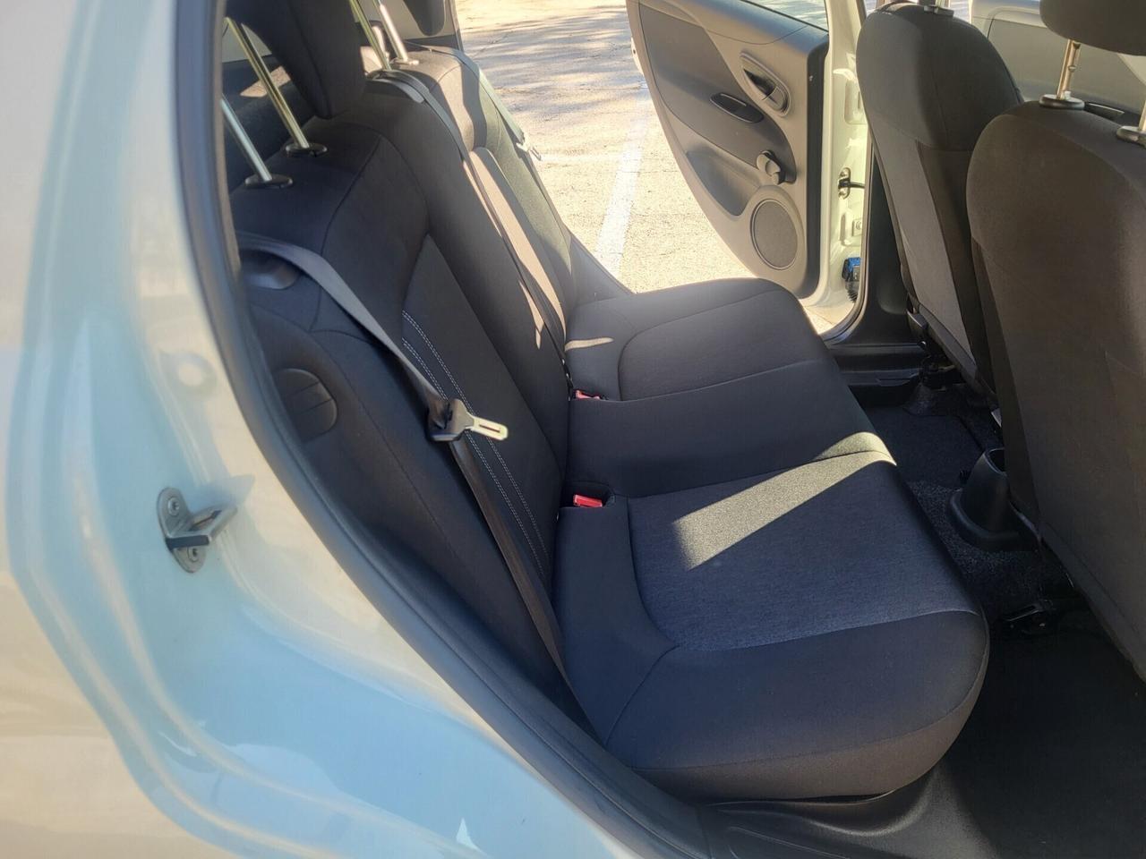 FIAT PUNTO EVO 1,3 Mjet-UNICO PROPR-4 REVISIONI