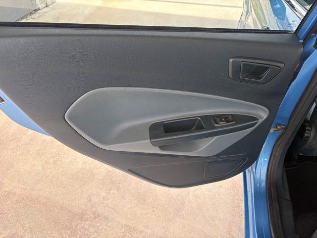 FORD Fiesta 1.2 82 CV 5 porte Titanium OK NEOPATENTATI