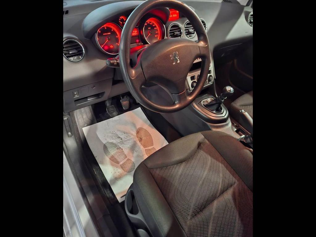 Peugeot 308 Station Wagon 1.6 Premium