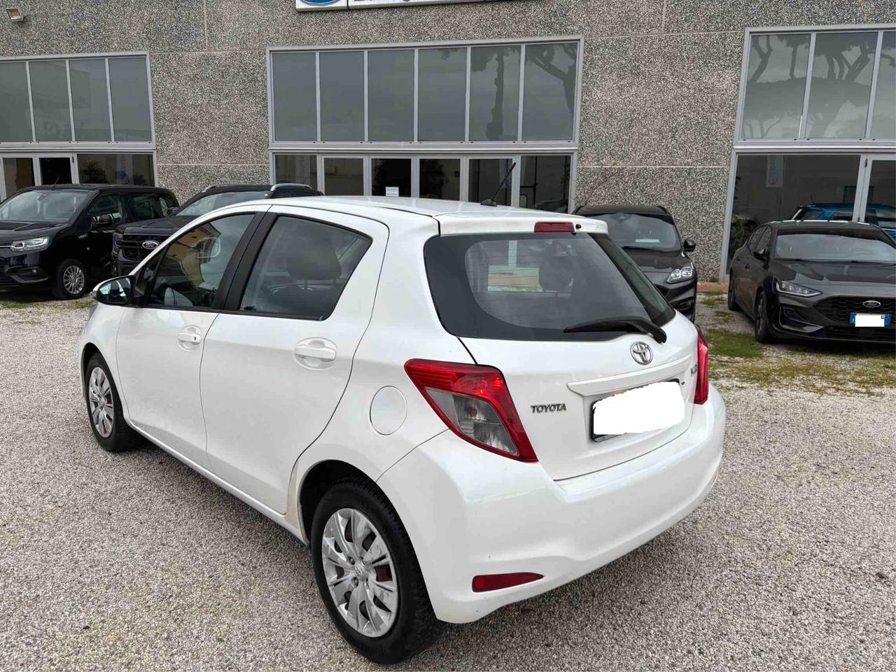 Toyota Yaris 1.0 5 porte