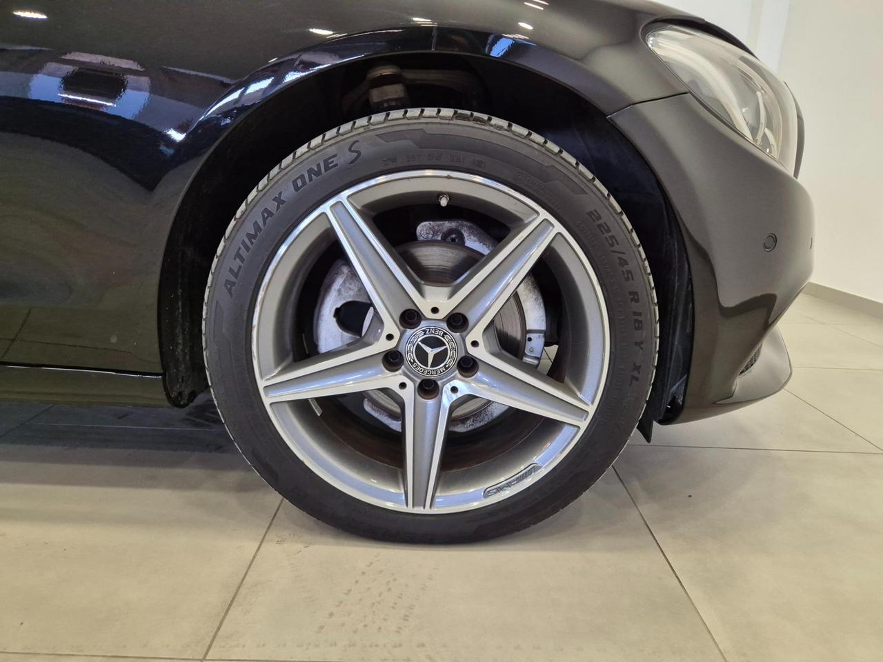 MERCEDES-BENZ C 180 d Executive