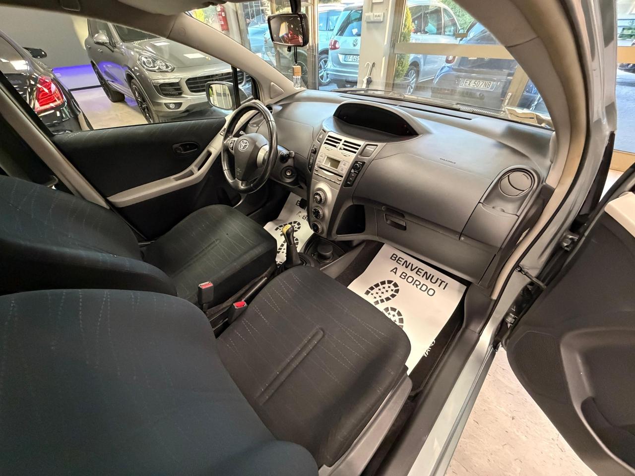 Toyota Yaris 1.0 5 porte Sol