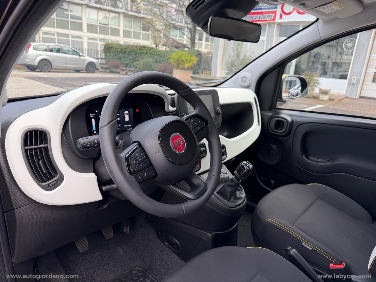 FIAT Panda 1.0 FireFly S&S Hybrid PACK CROSS