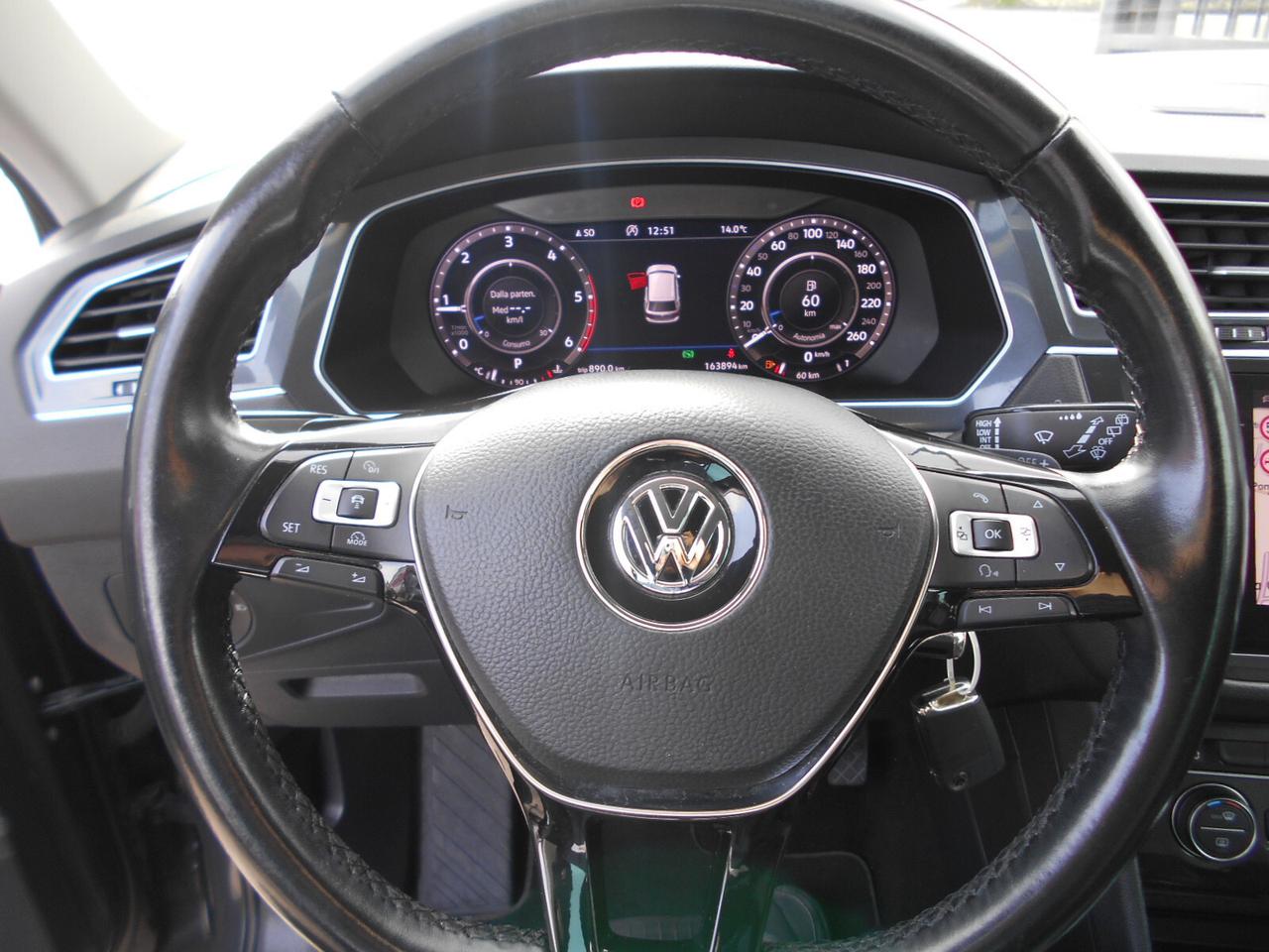 Volkswagen Tiguan 4MOTION ADVANCED BMT