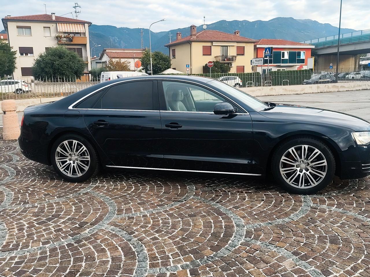 Audi A8 L 3.0 TDI 250 CV quattro tiptronic