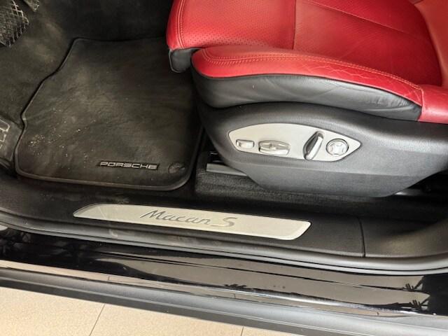 PORSCHE Macan 3.0 S