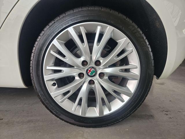 Alfa Romeo Giulietta Giulietta III 2010 1.6 jtdm-2 Progression