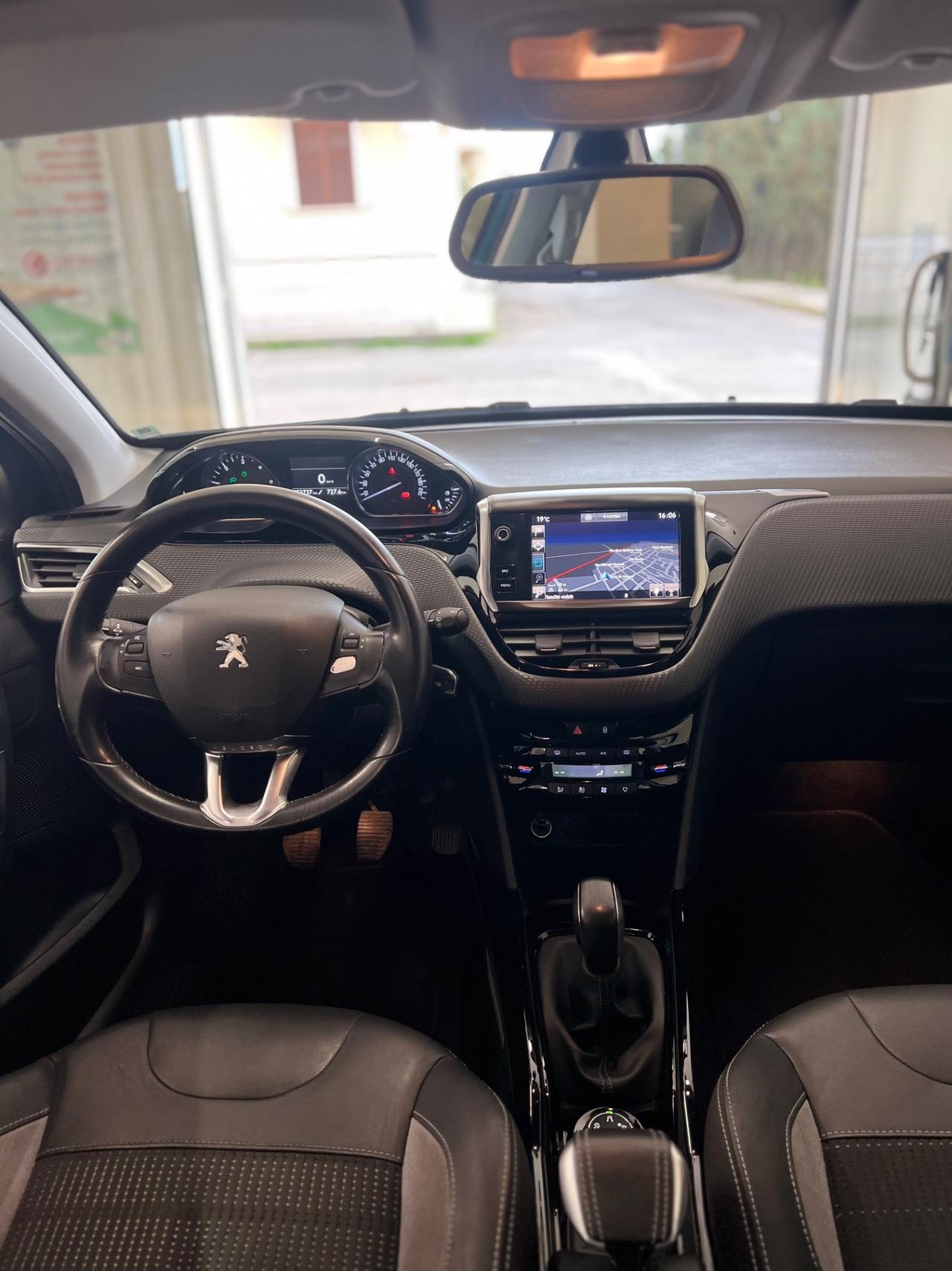 Peugeot 2008 BlueHDi 100 Allure