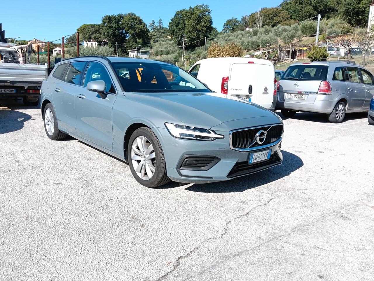 Volvo V60 B4 (d) Geartronic Momentum Business