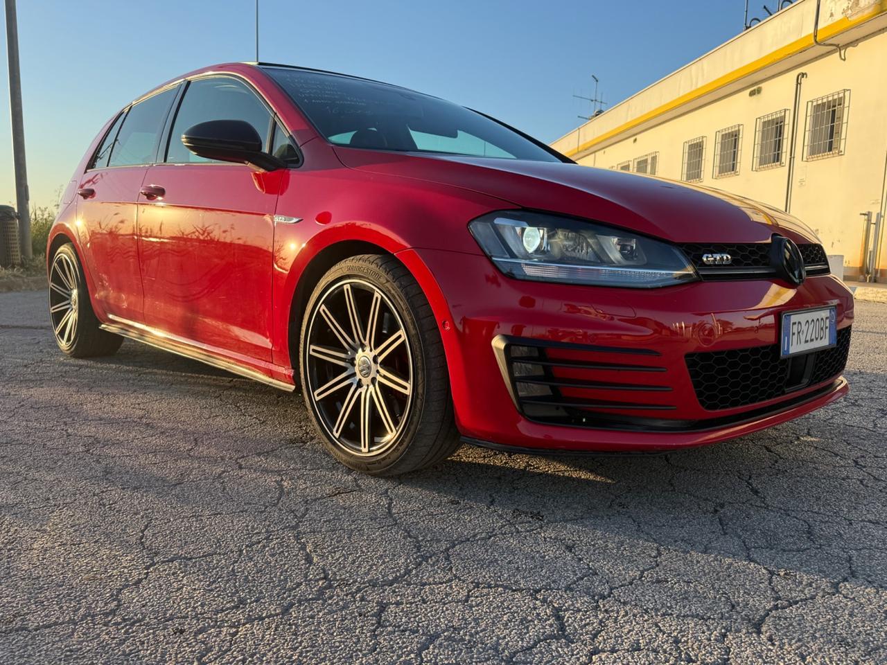 Volkswagen Golf GTD 2.0 TDI 5p. BlueMotion Technology