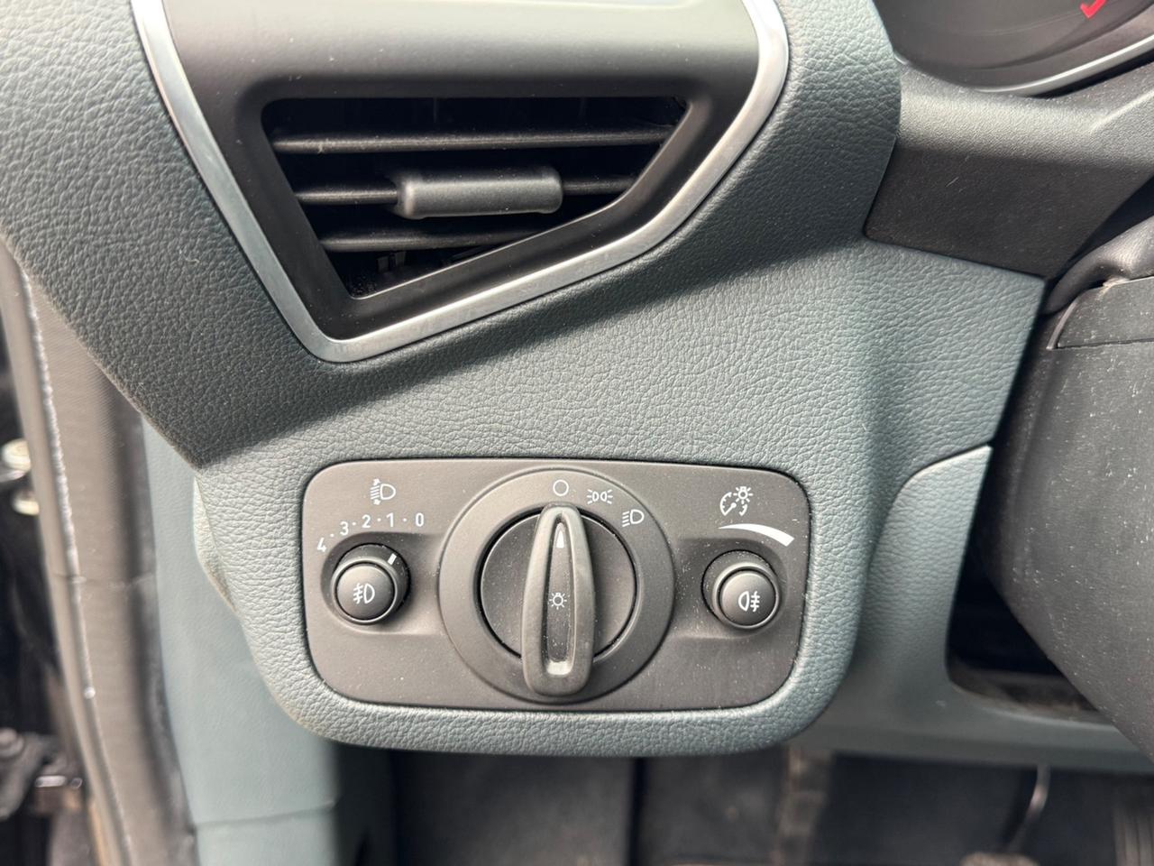 Ford C-Max 1.6 TDCi 115CV Titanium GANCIO TRAINO NEOPATENTATI