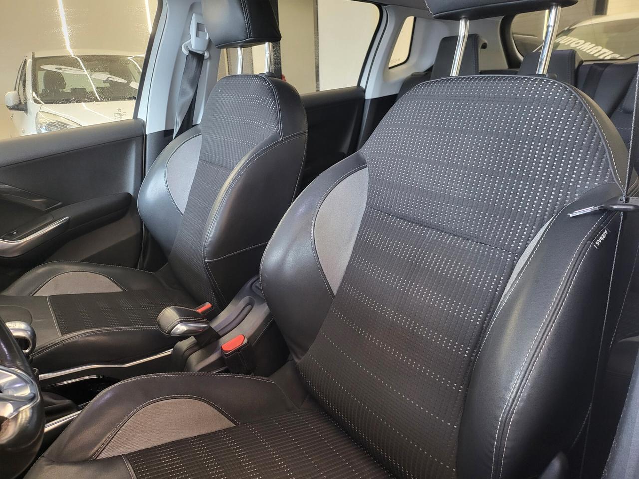 Peugeot 2008 - 2014 1.6 e-HDi 115 CV Allure