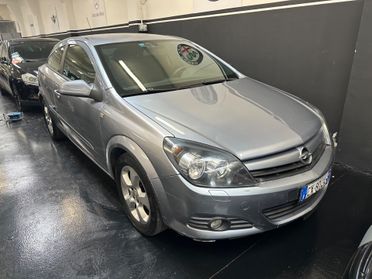 Opel Astra GTC 1.6 16V Twinport 3 porte Sport