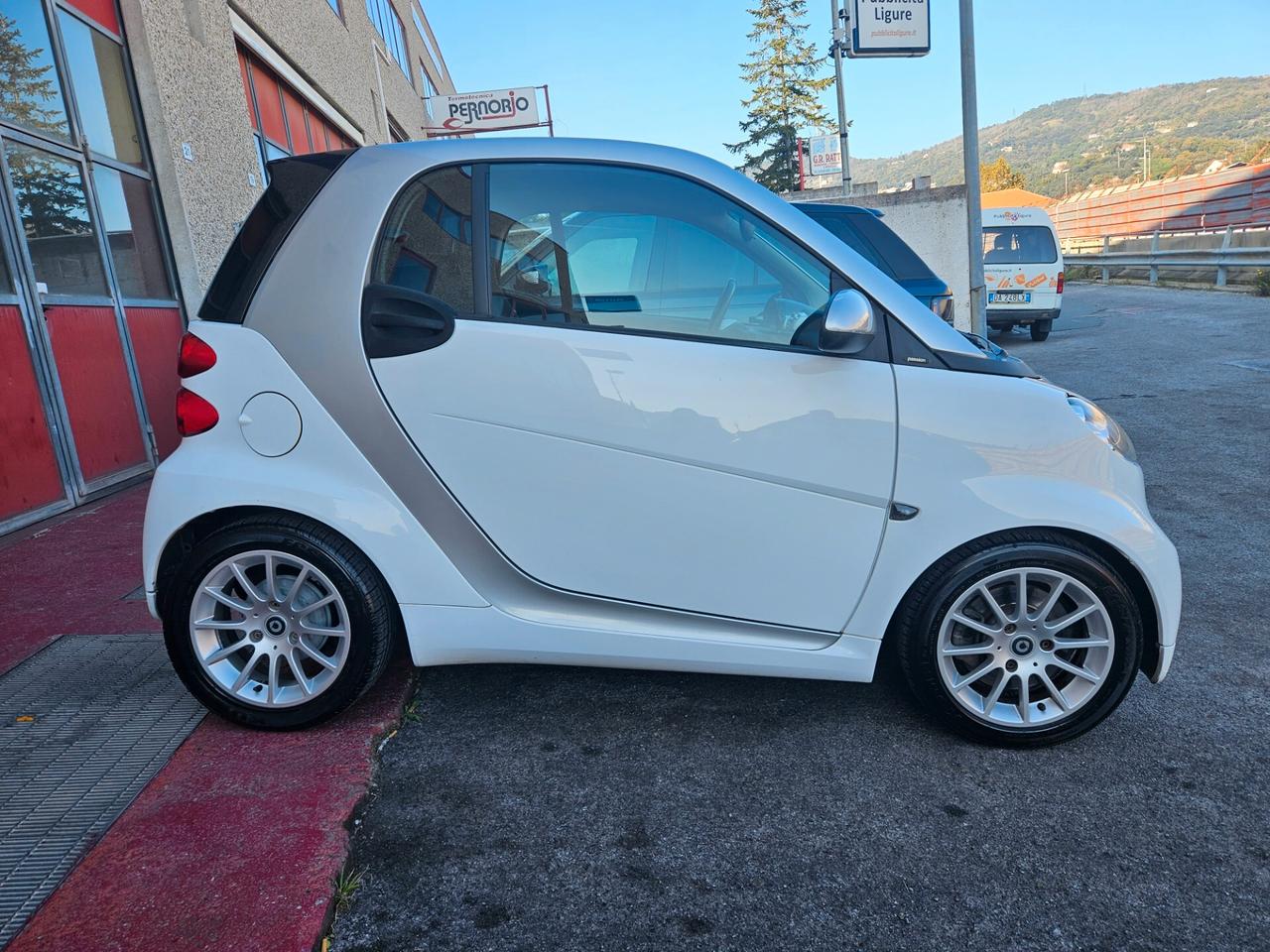 Smart ForTwo 1000 52 kW MHD coupé passion