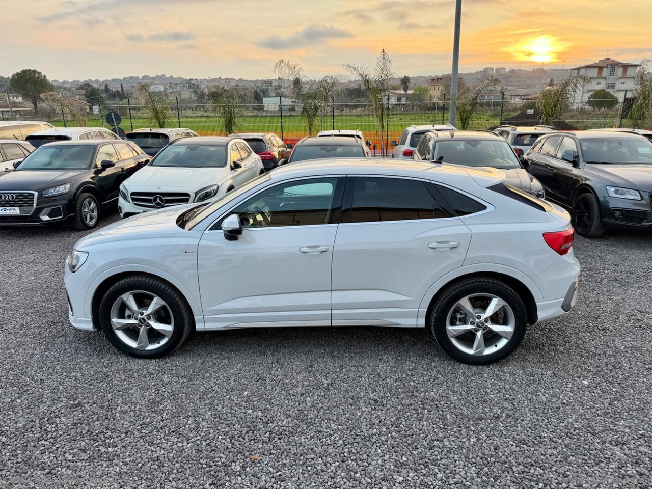 AUDI Q3 SPORTBACK 2.0TDI S-tronic S-Line LED NAVI PELLE CERCHI 19 RETROCAMERA