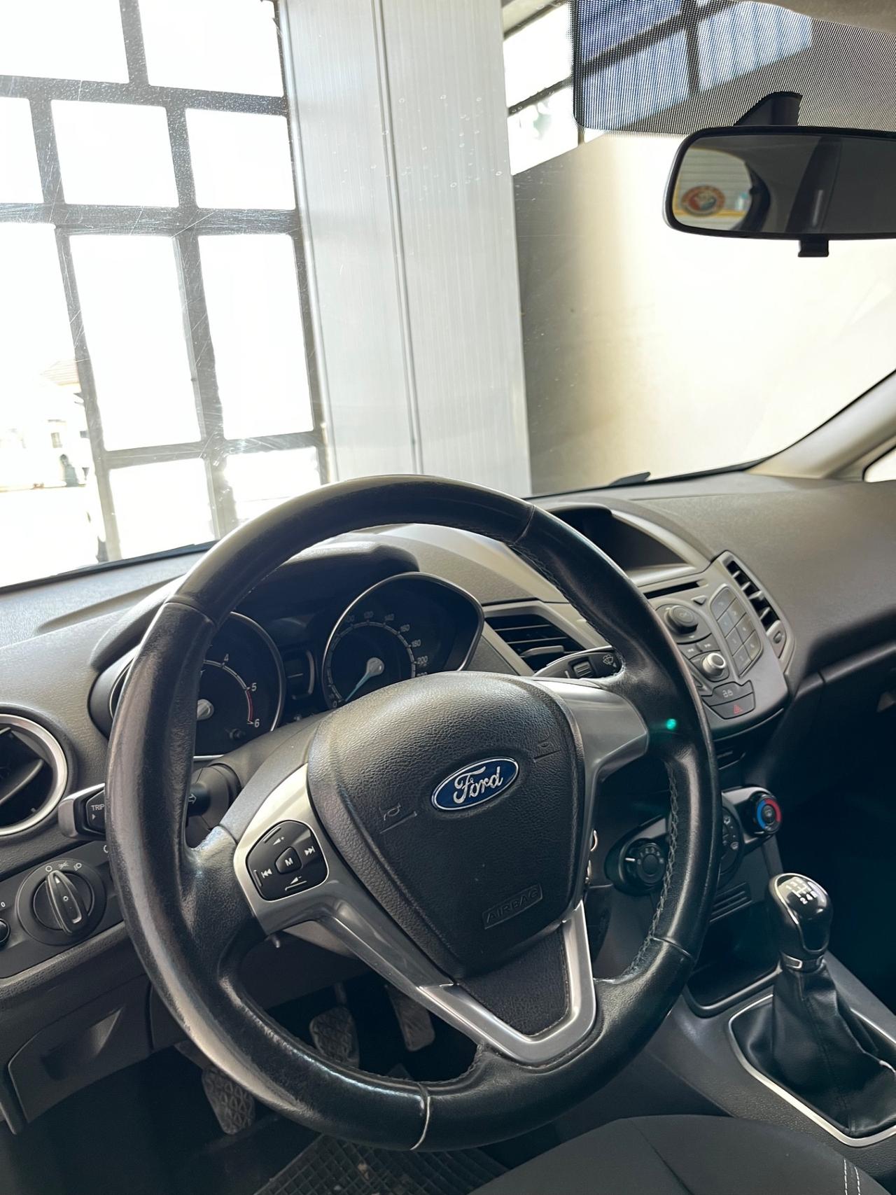Ford Fiesta 1.5 TDCi 75CV 5 porte