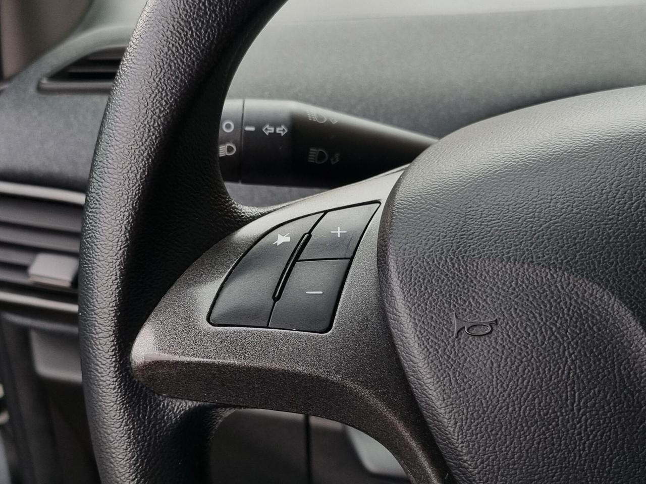 Lancia Ypsilon 1.0 FireFly 5 porte S&S Hybrid Silver