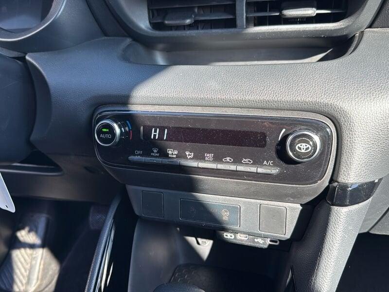 Toyota Yaris Hybrid Trend MY24