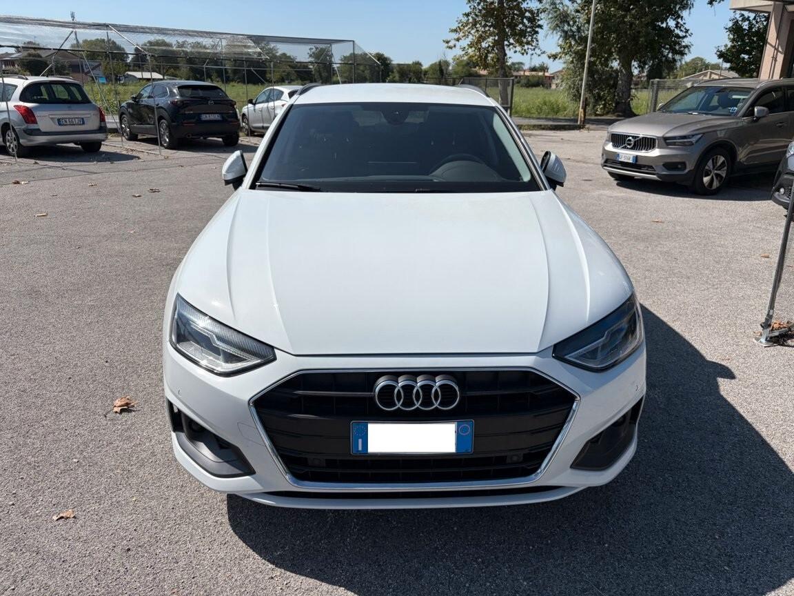 Audi A4 Avant 30 TDI/136 CV S tronic Business Advanced