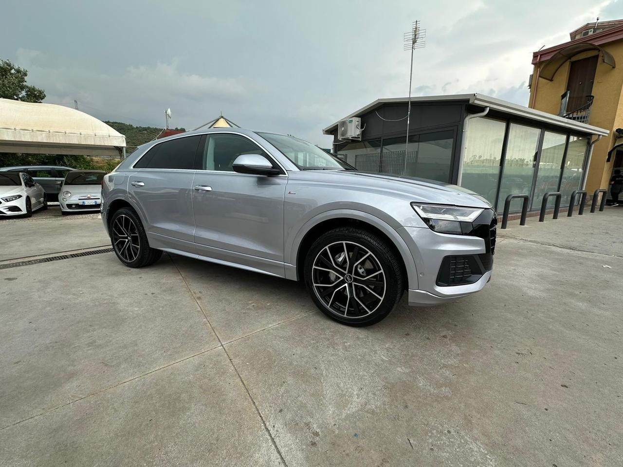 Audi Q8 50 TDI 286 CV quattro tiptronic Sport