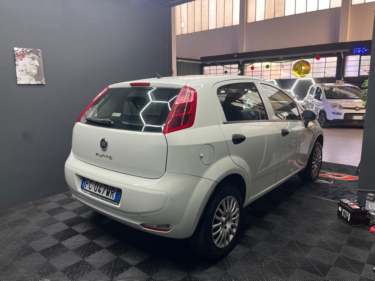 FIAT PUNTO 1.4 Benzina/Metano 70 CV – 2016 – 178.000 km